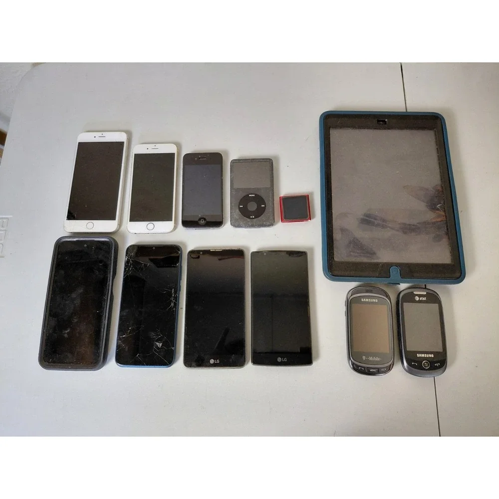 Locked / Broken Phone Lot IPhone, Samsung, Motorolla 9 Phones, 2 MP3, 1 Ipad